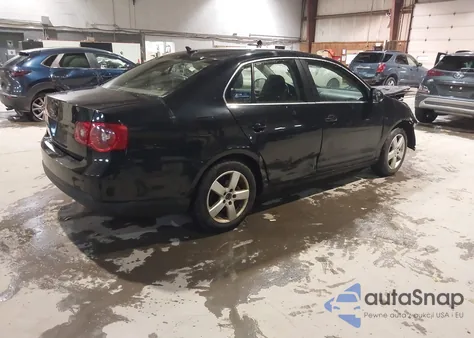 2009 Volkswagen Jetta Se/Sel z USA, uszkodzony, nr VIN 3VWRZ71K79M052030